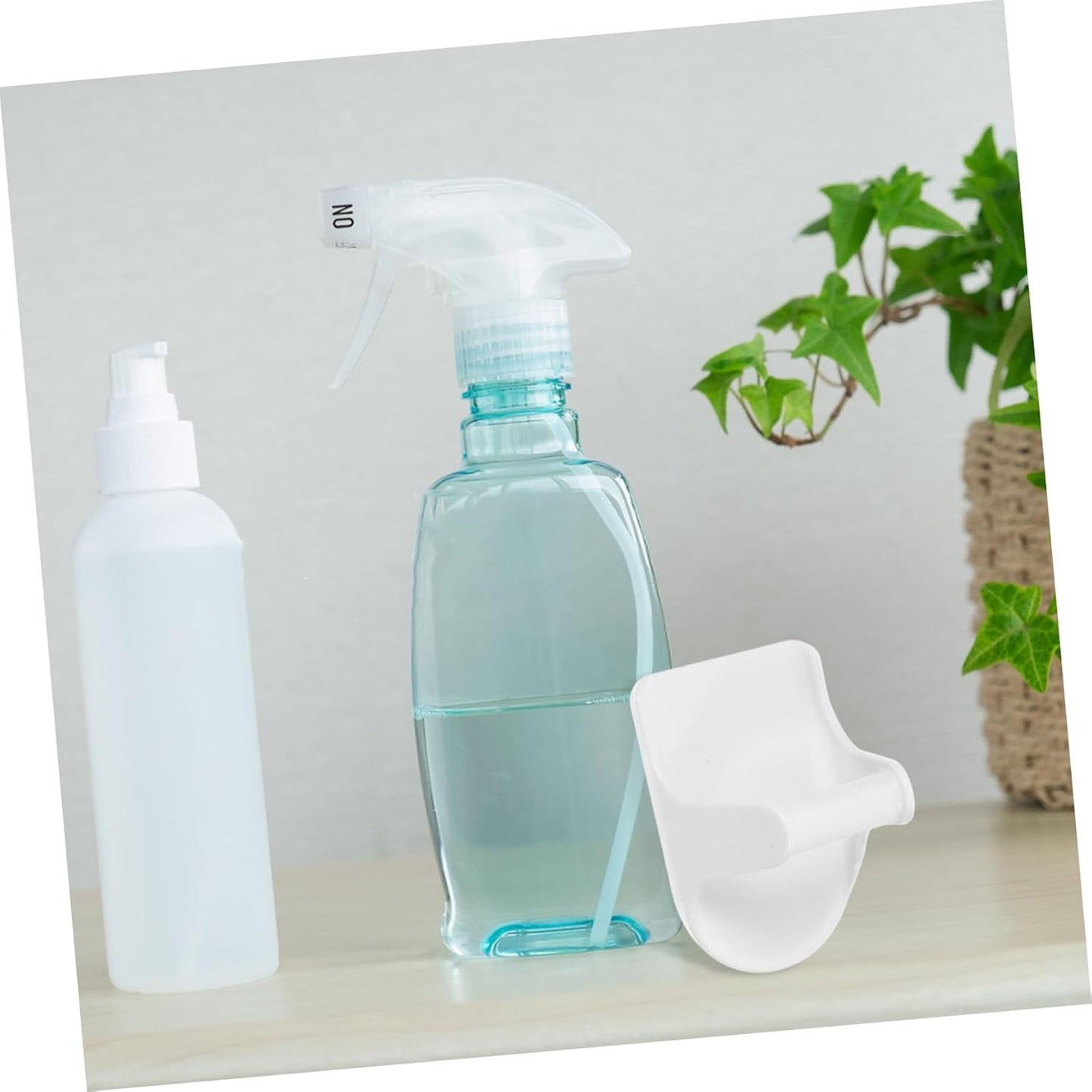  Ciieeo 8pièces Organisateur De Vaporisateur Cintres Adhésifs Sans Perçage Fixation Murale Pour Maison Et Cuisine Crochets Pour Ranger Clés Et Sacs