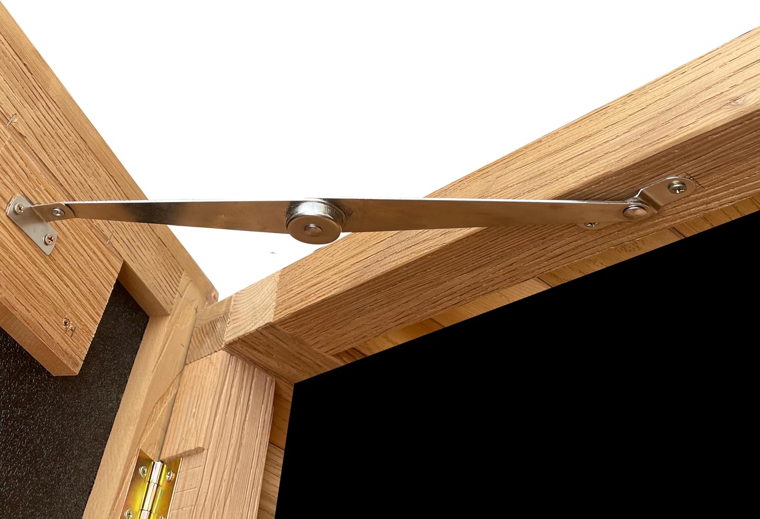  AXI Milo Coffre De Jardin En Bois Brun - 160 X 70 X 120 Cm | Coffre De Rangement Sous Un Abri Ou à L’intérieur Avec Fond Et Serrure | Meuble Exterieur Rangement Outils De Jardinage/Coussins